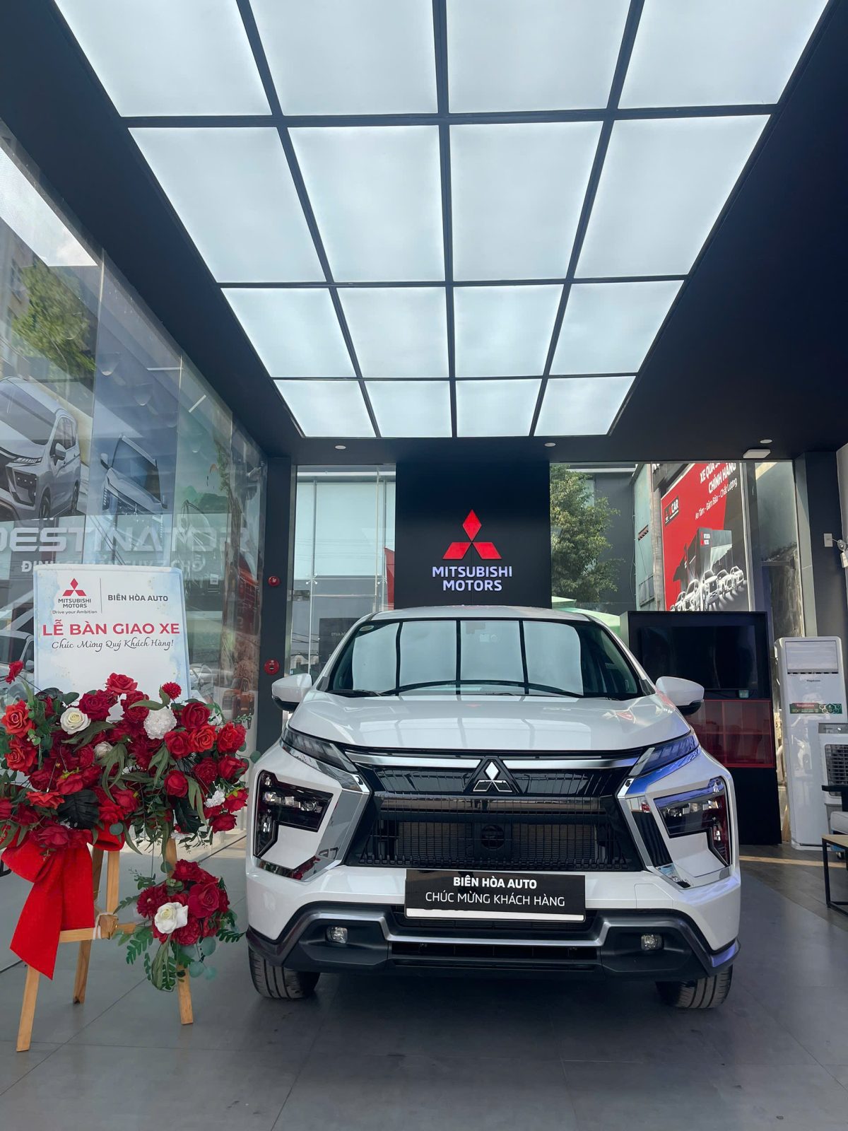 Nhận xe XPANDER cho Anh Lê Văn Thắng